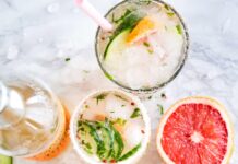 “냉면을 먹었는데도 속이 더부룩해요”…여름철 소화불량, 이유는 ‘냉기’ flatlay photography of sliced fruits and cucumbers