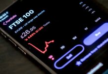 AI로 건강 챙기기, 우리 일상 속 새로운 습관 black smartphone on brown wooden table