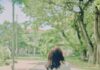 요가, 명상보다 주목받는 건강 트렌드 ‘마음챙김 걷기’…일상에서도 쉽게 실천하는 방법은 woman in white dress walking on road during daytime